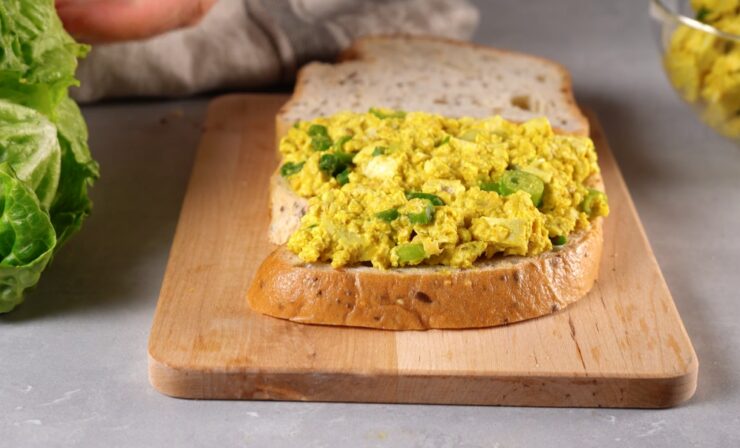 Vegan Scrambled Tofu Sandwich