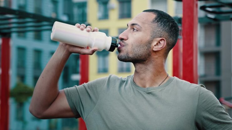 Skinny guy drink whey