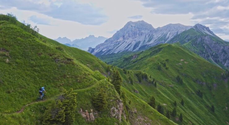 Cycling in nature