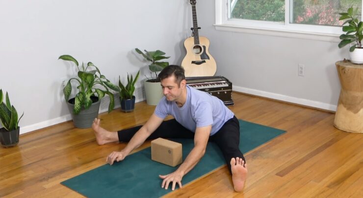 Unlocking Yoga Benefits for Men Beyond the Mat (2)